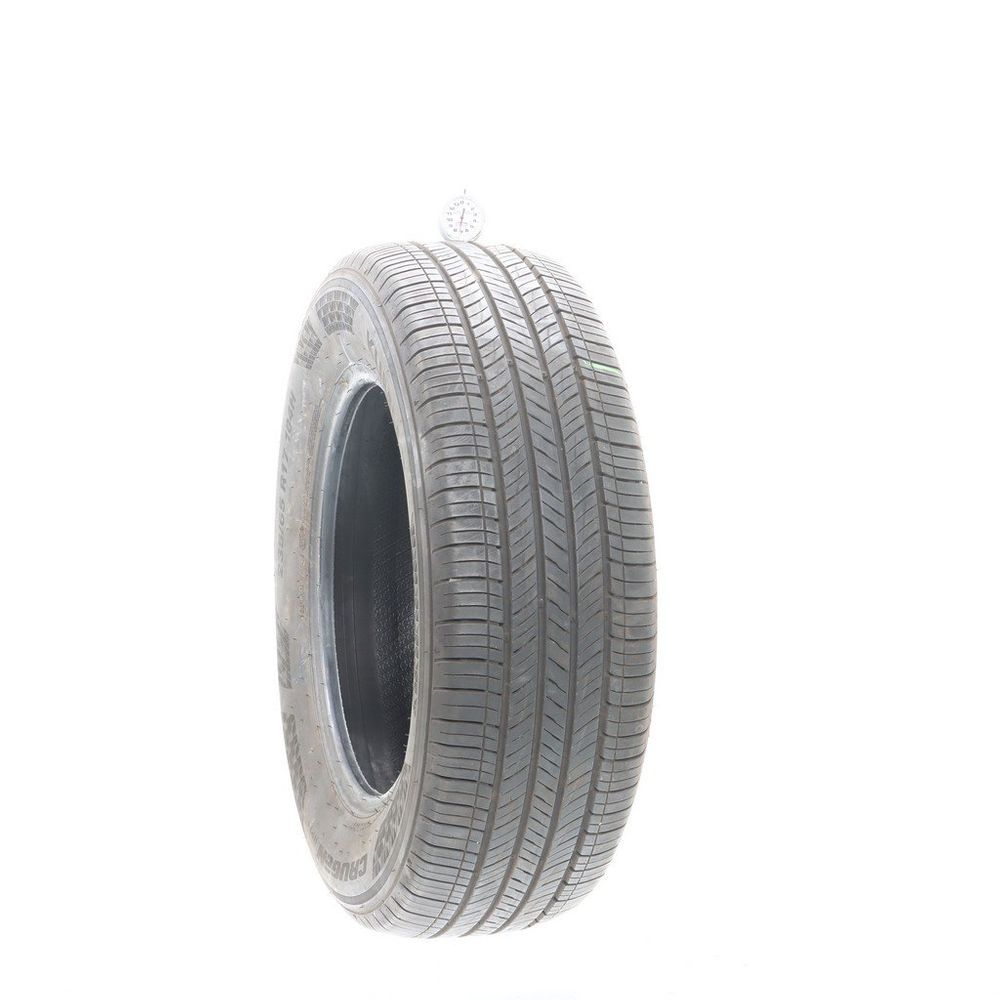 Used 235/65R17 Kumho Crugen HP71 104H - 7/32 - Image 1
