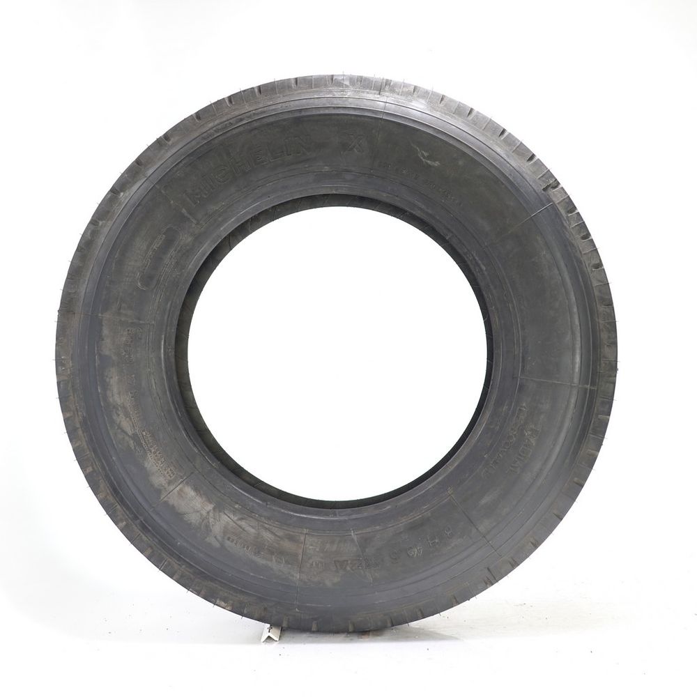 Used 8R19.5 Michelin XZA 1N/A - 15/32 - Image 3