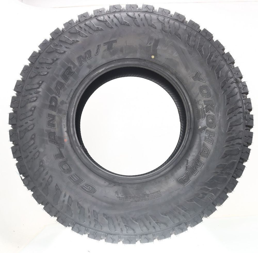 Set of (2) New LT 40X13.5R18 Yokohama Geolandar M/T 122N C - Image 3
