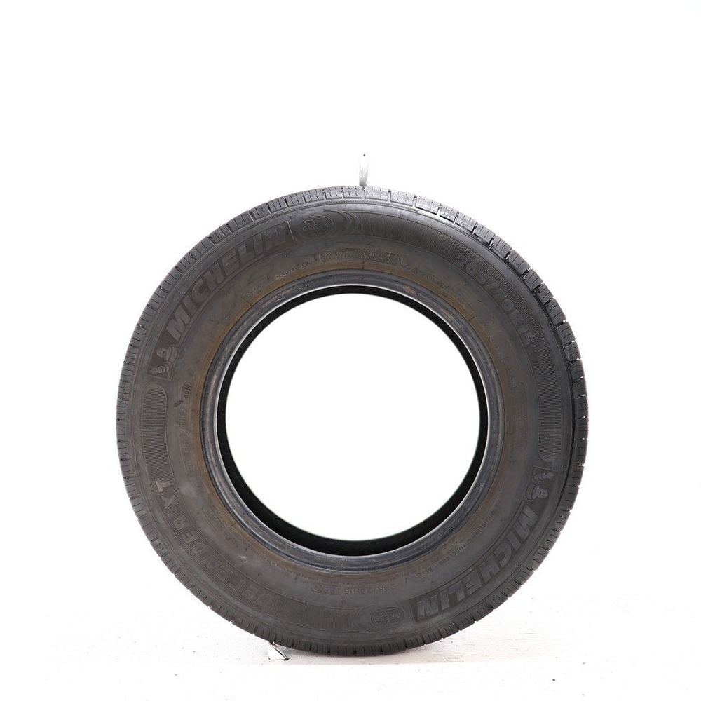 Used 205/70R15 Michelin Defender XT 96T - 7.5/32 - Image 3