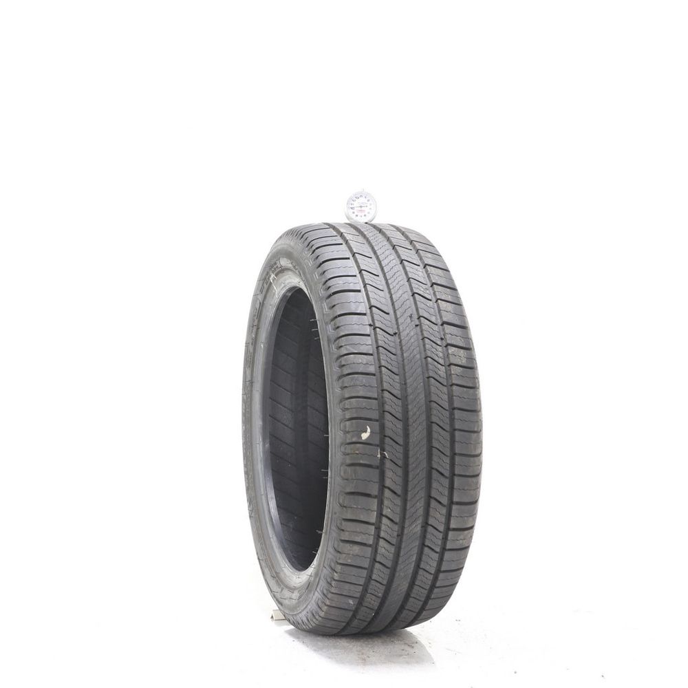 Used 215/45R17 Michelin Defender 2 91H - 10/32 - Image 1