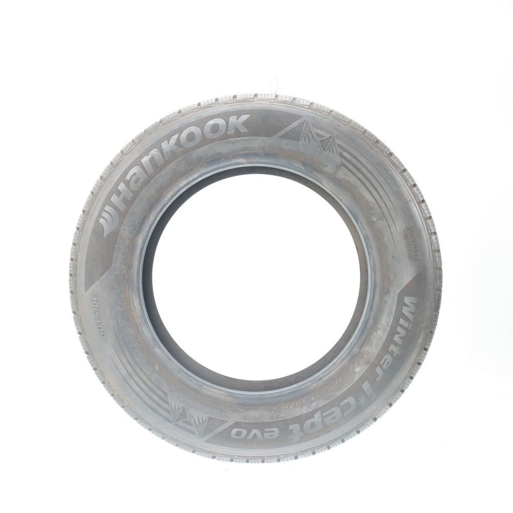 Used 225/65R17 Hankook Winter iCept EVO 102H - 9.5/32 - Image 3