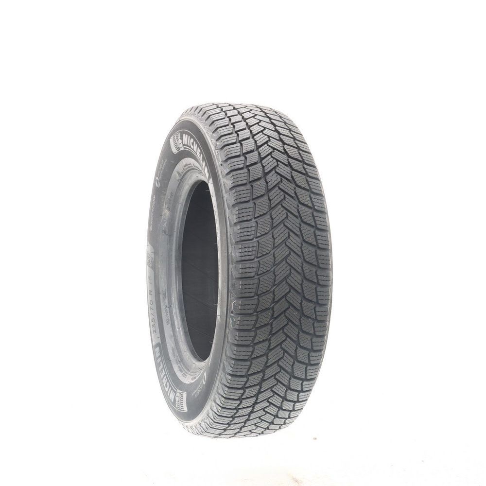 New 235/70R16 Michelin X-Ice Snow SUV 106T - Image 1