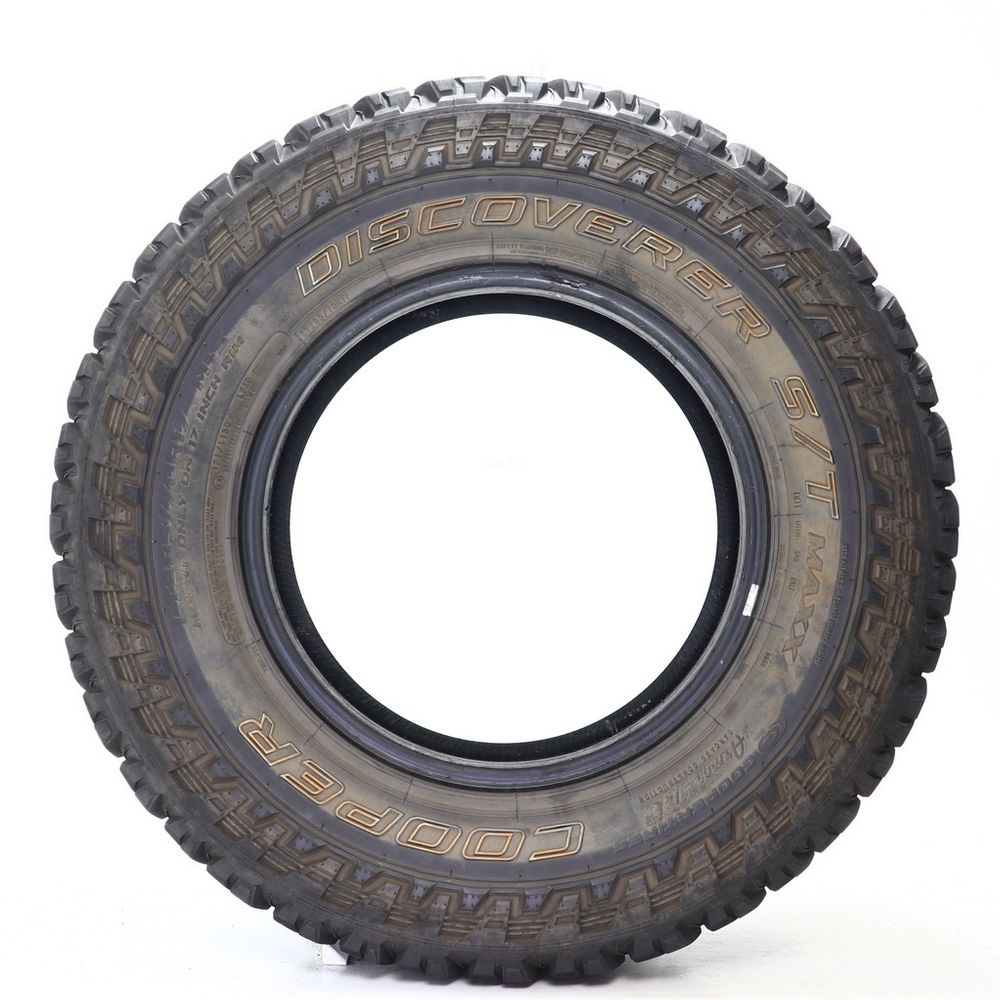Used LT 285/70R17 Cooper Discoverer S/T Maxx 121/118Q E - 9.5/32 - Image 3