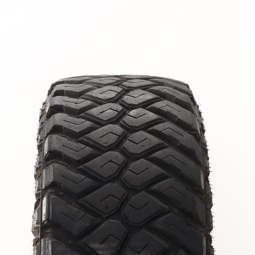 車のパーツ MAXXIS RAZR MT 285/70R17 Maxxis Razr MT LT 285/70R17 E Load 10 Ply All Season Mud Terrain