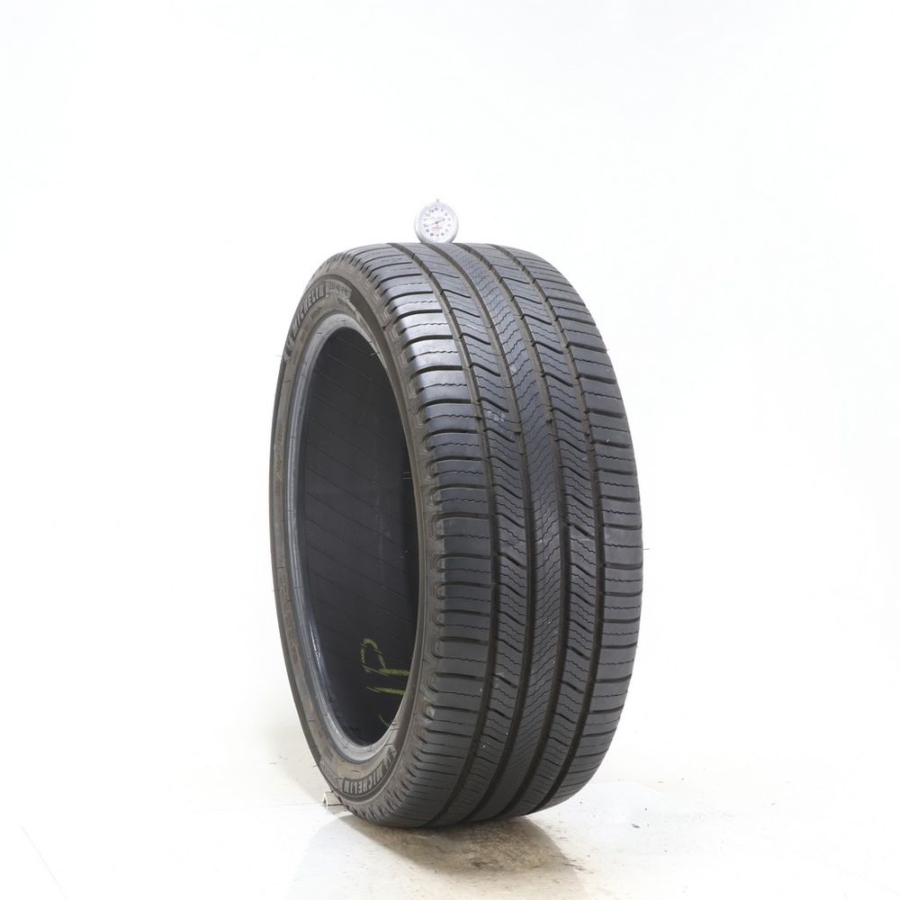Used 235/40R19 Michelin Defender 2 96V - 9.5/32 - Image 1