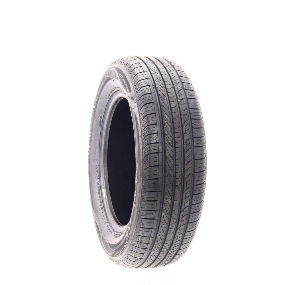 New 225/65R17 Solar 4XS Plus 102H - Image 1