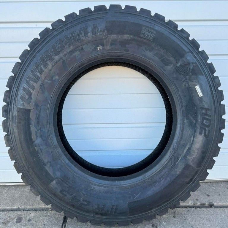 New LT 11R24.5 Uniroyal HD2 149/146K H - 22/32 - Image 3