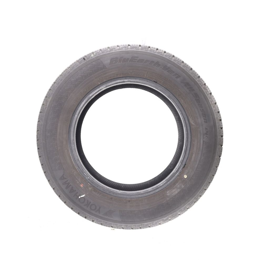 Used 235/65R16C Yokohama BluEarth-Van All Season RY61 121/119R - 11.5/32 - Image 3