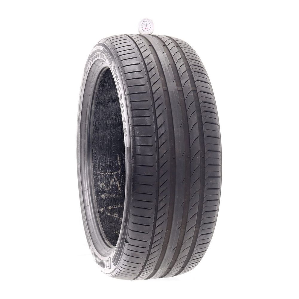 Set of (2) Used 255/40R21 Continental ContiSportContact 5 ContiSeal 102Y - 7.5-8/32 - Image 1
