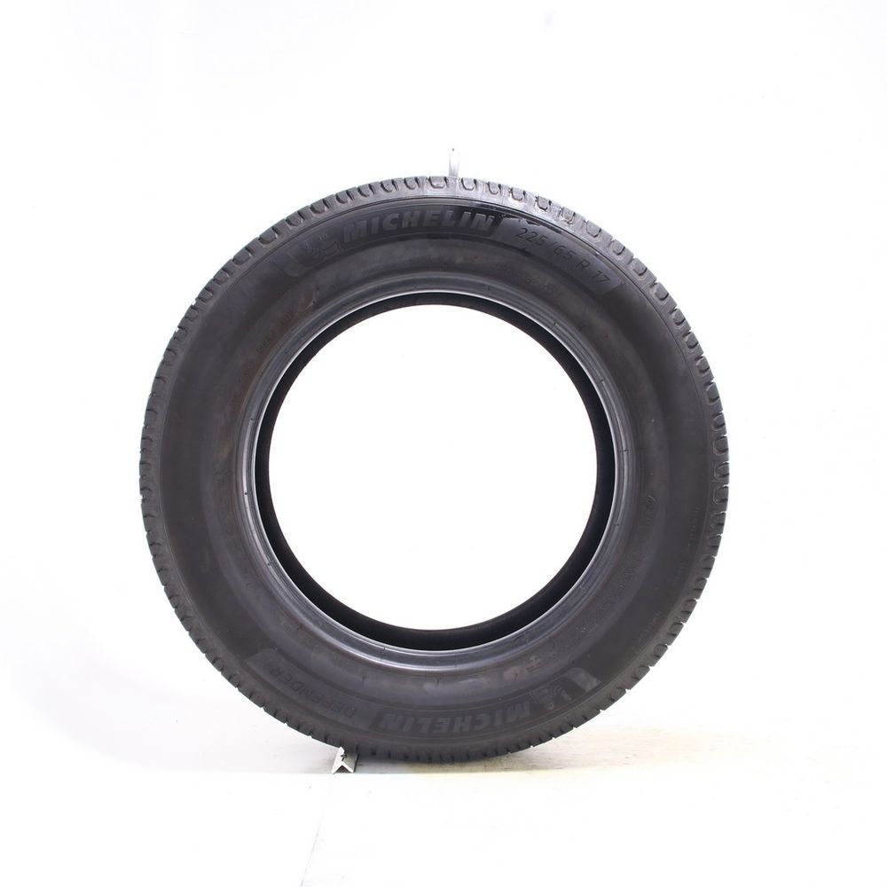 Set of (4) Used 225/65R17 Michelin Defender 2 102H - 7.5-9/32 - Image 6