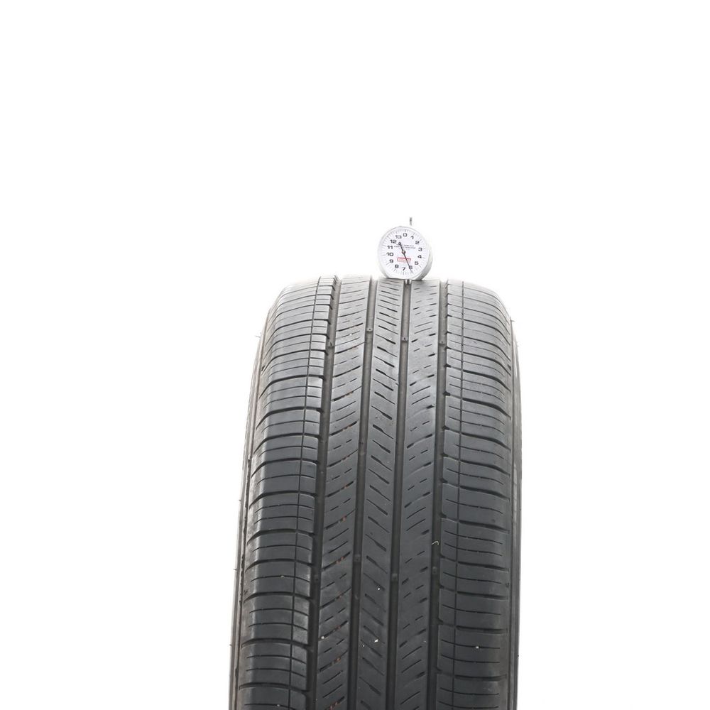 Set of (4) Used 235/65R17 Kumho Crugen HP71 104H - 5-6/32 - Image 5