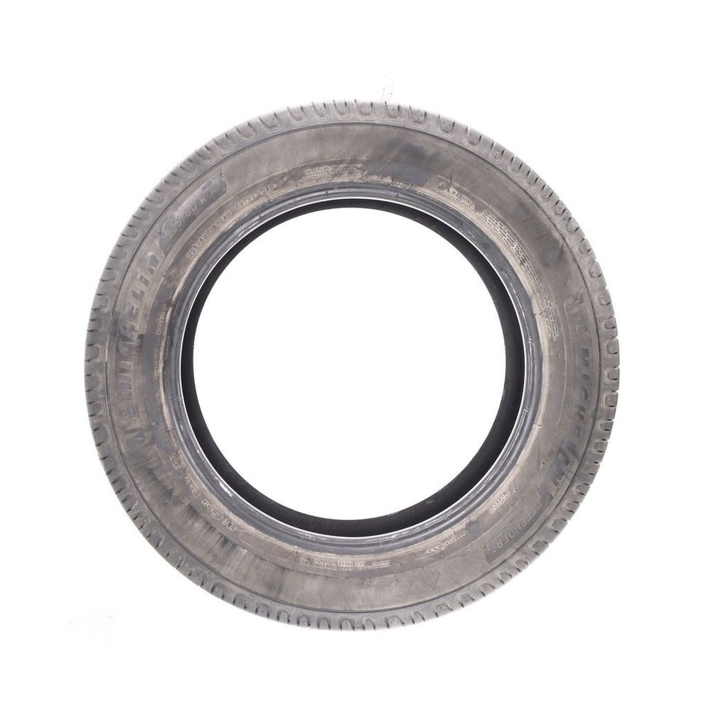 Set of (4) Used 225/60R18 Michelin Defender 2 104H - 9-10.5/32 - Image 3