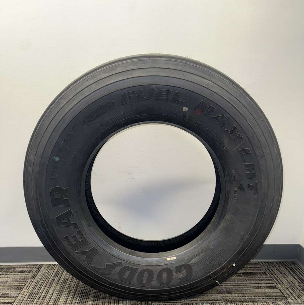 New 295/75R22.5 Goodyear G316 LHT Fuel Max 1N/A - Image 3