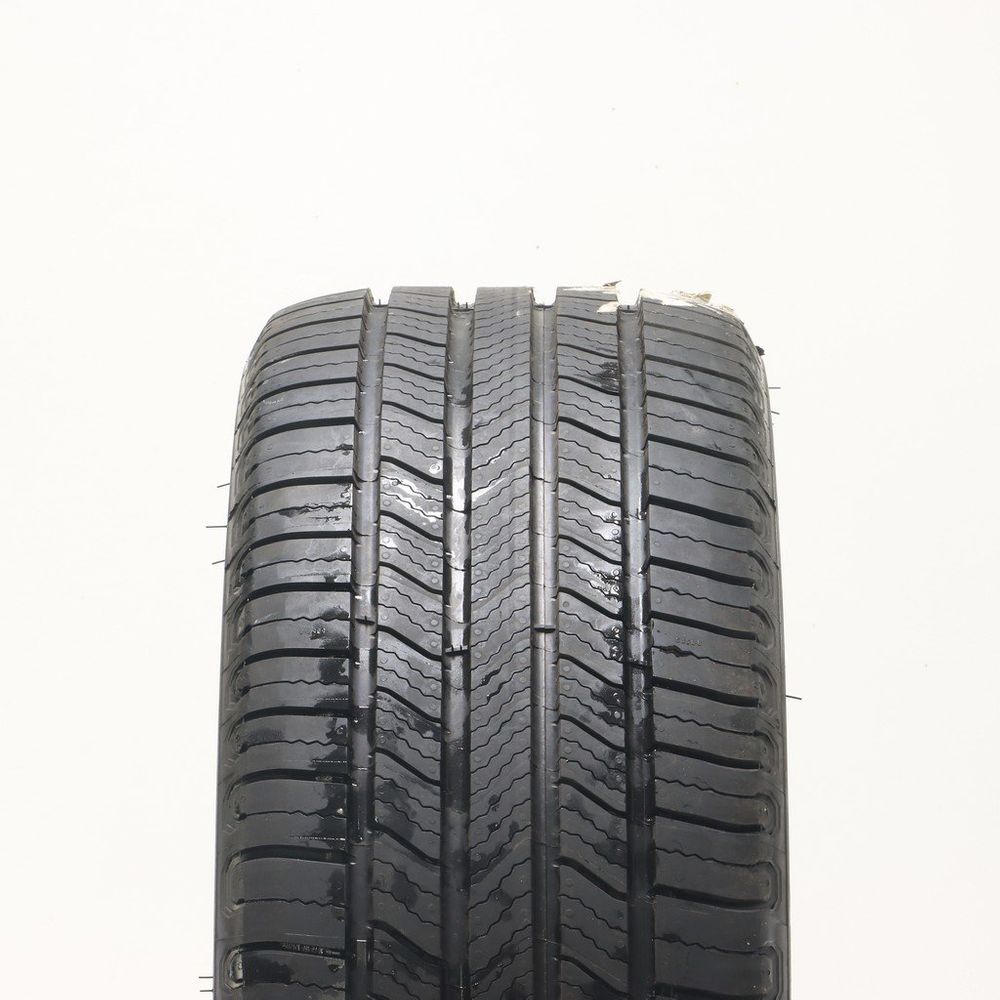 New 235/40R19 Michelin Defender 2 96V - Image 2