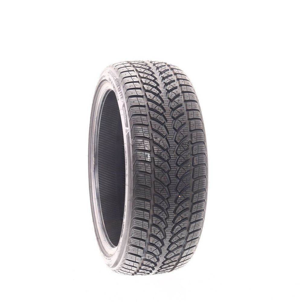 New 225/40R19 Bridgestone Blizzak LM-32 93V - Image 1