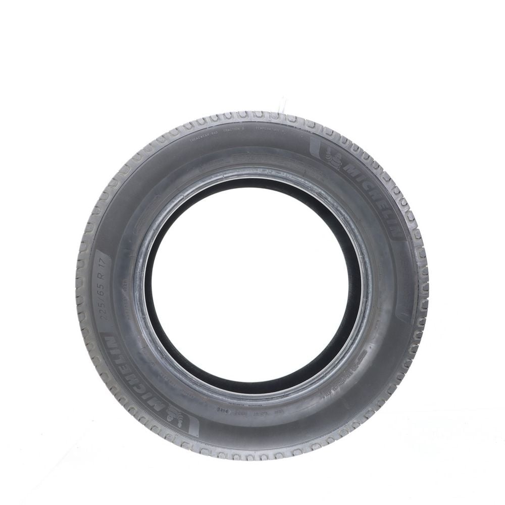Set of (4) Used 225/65R17 Michelin Defender 2 102H - 6.5-8/32 - Image 9
