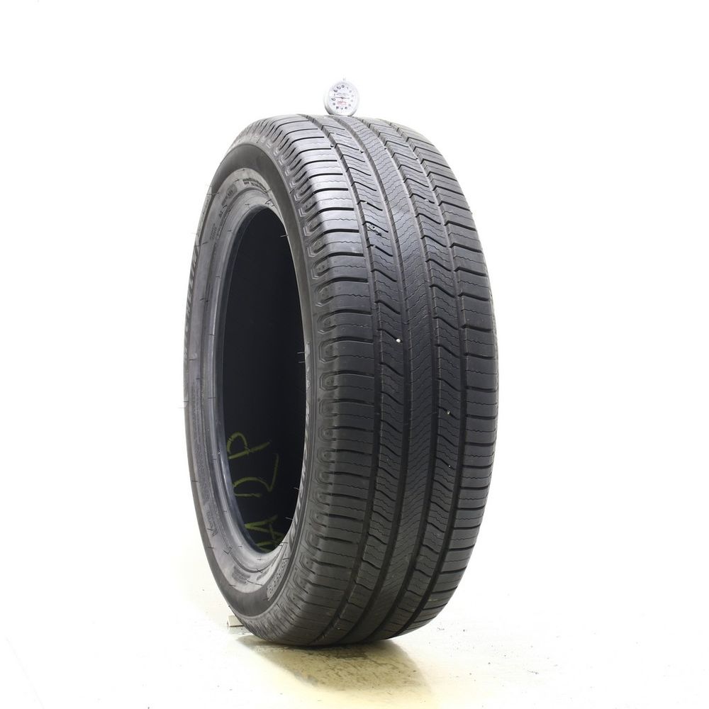 Set of (2) Used 235/55R19 Michelin Defender 2 105H - 10.5/32 - Image 1