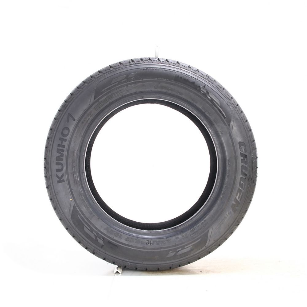 Used 225/65R17 Kumho Crugen Premium 102V - 9/32 - Image 3