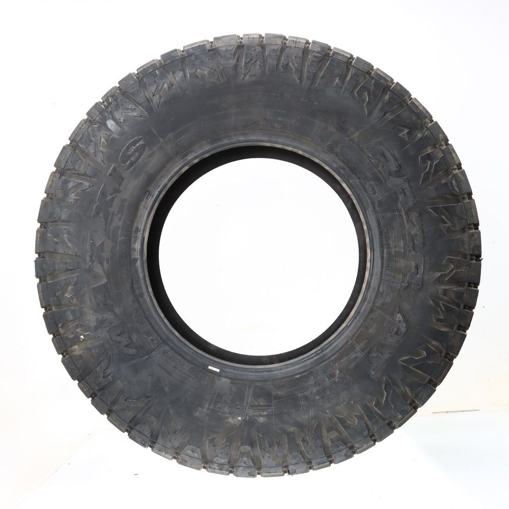 New LT 35X11.5R17 Maxxis Razr AT 121R E - Image 3