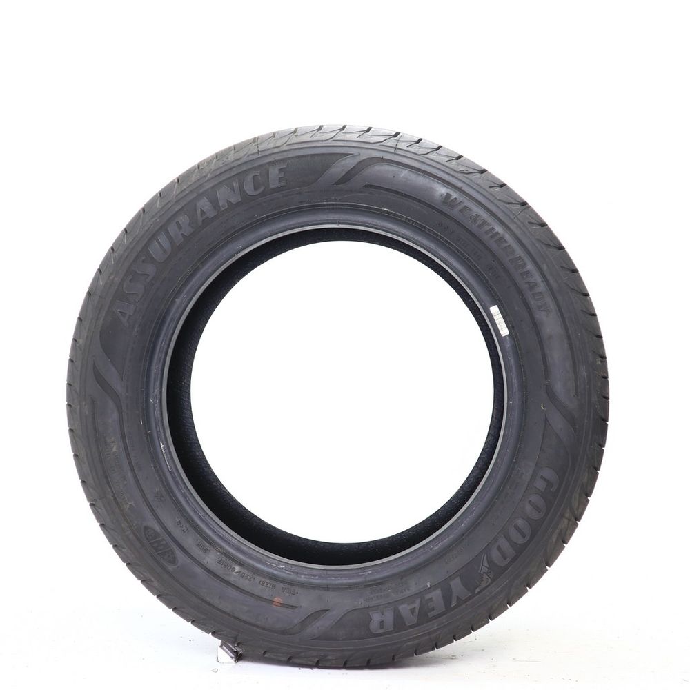 Driven Once 225/60R17 Goodyear Assurance WeatherReady 99H - 11/32 - Image 3
