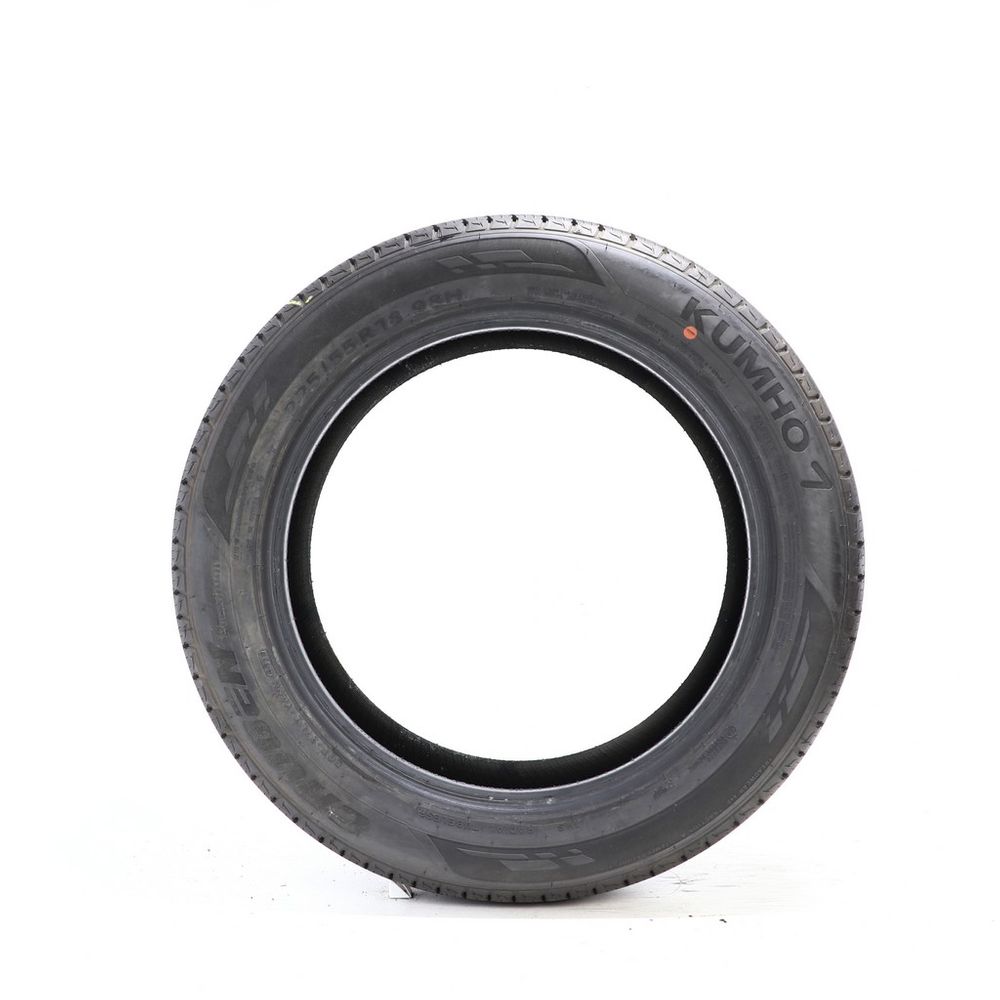 Set of (2) Driven Once 225/55R18 Kumho Crugen Premium 98H - 10/32 - Image 3