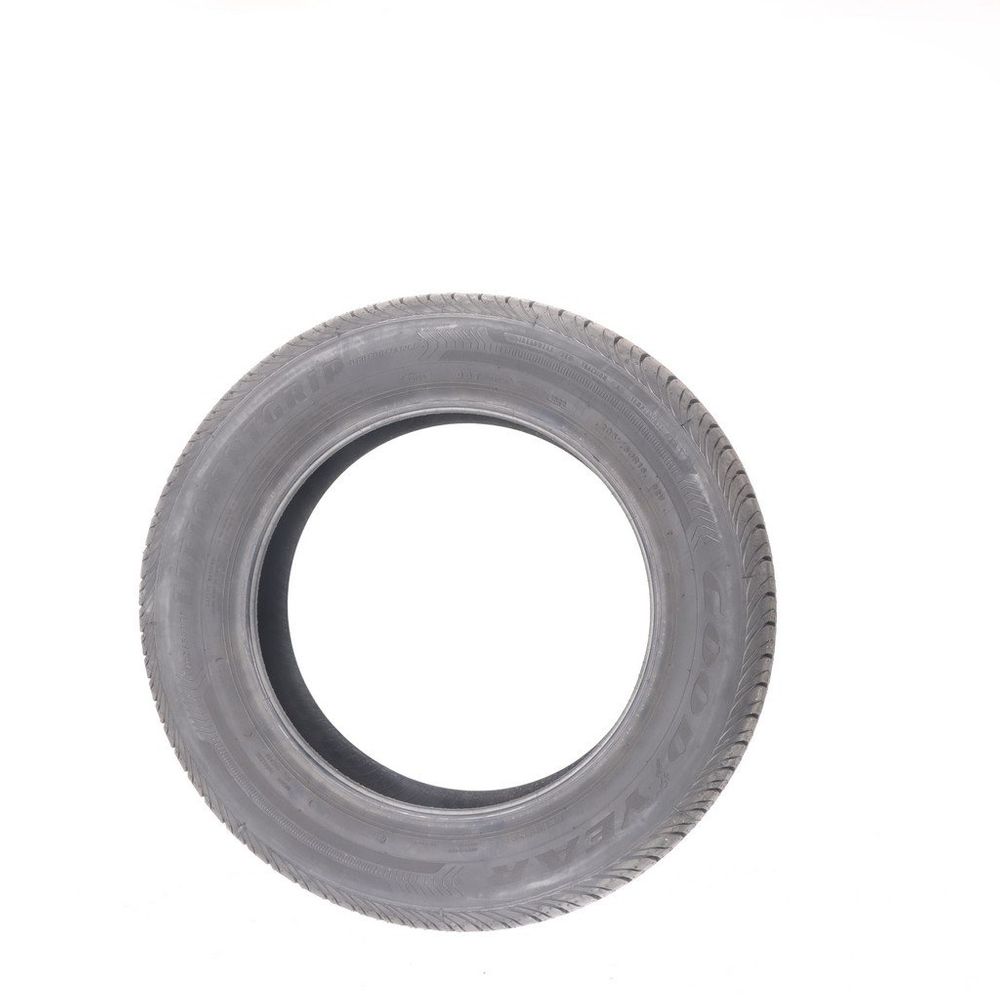 New 205/60R16 Goodyear EfficientGrip Performance 2 92V - Image 3