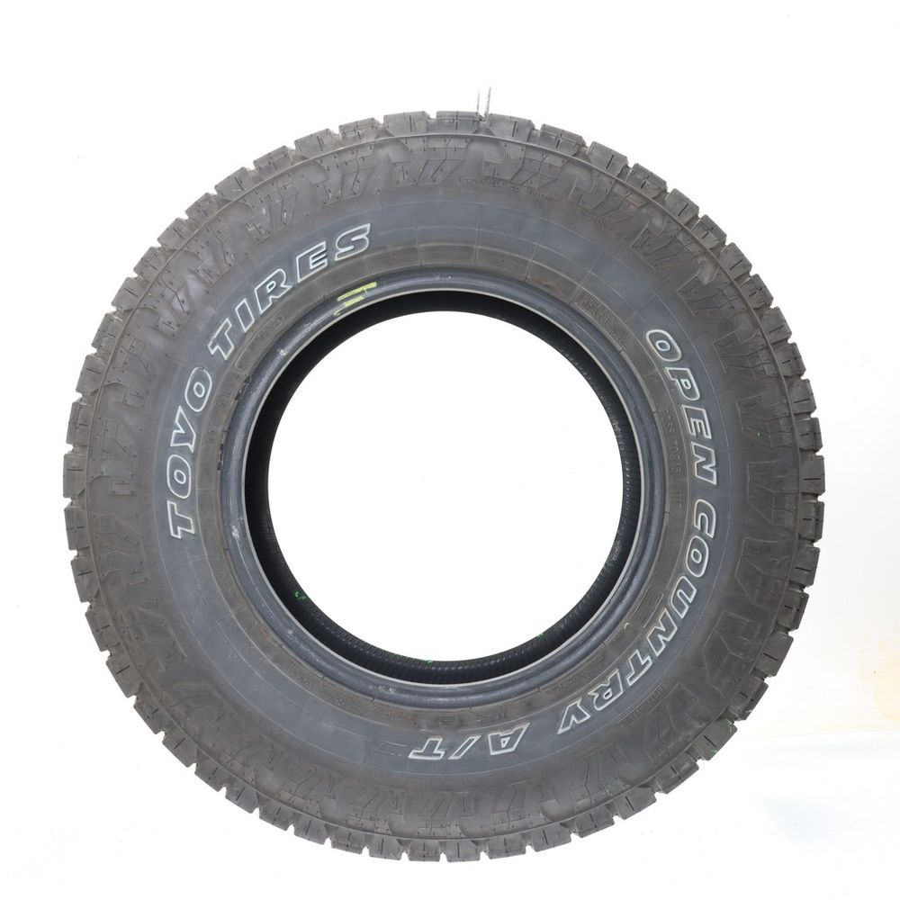 Toyo Open Country A/T III Tire R265/70R/16 111T main image 0