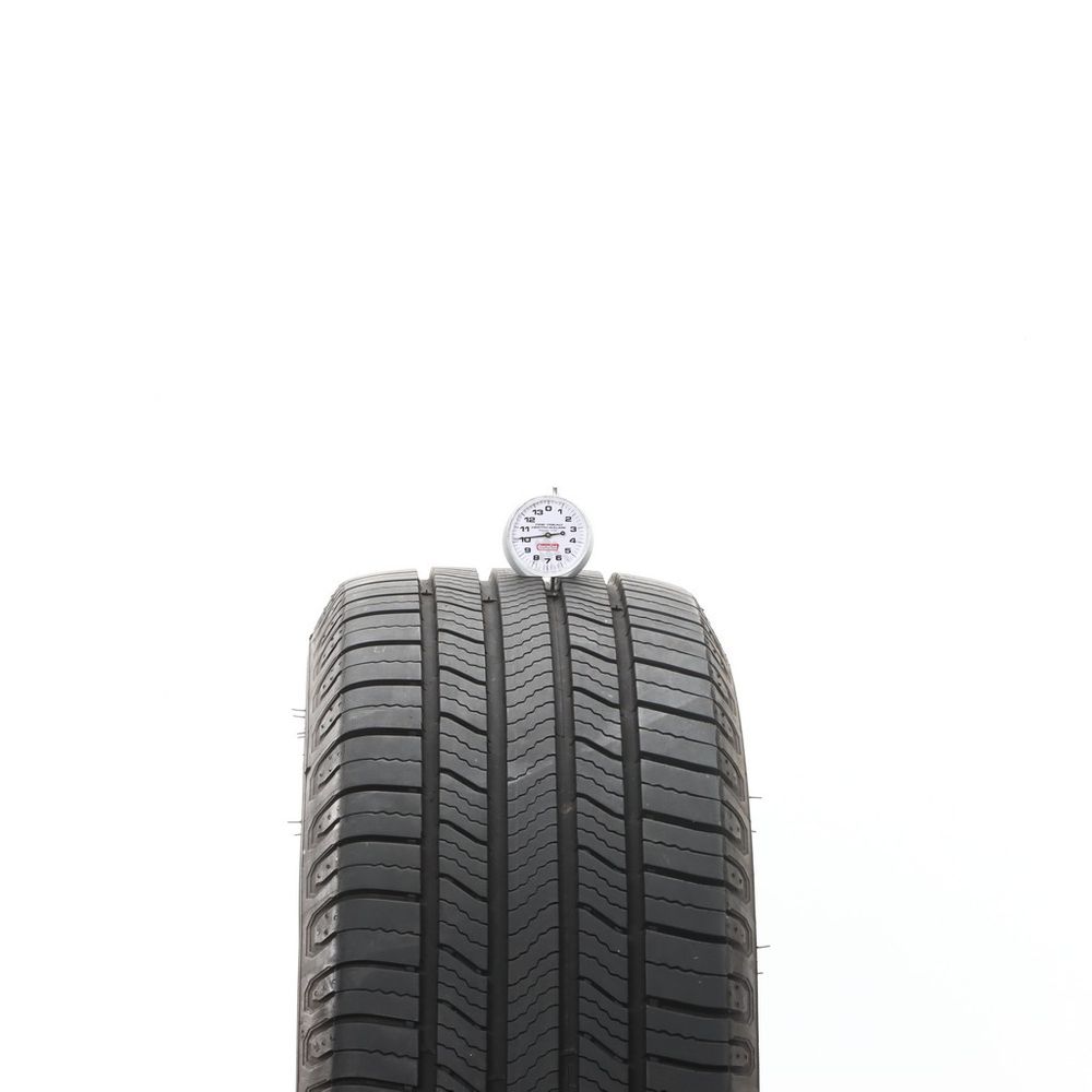 Set of (2) Used 235/55R17 Michelin Defender 2 99H - 9.5-10/32 - Image 5