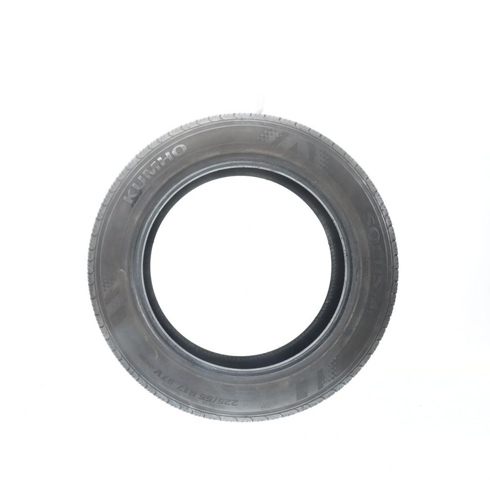 Used 225/55R17 Kumho Solus TA11 97V - 9.5/32 - Image 3
