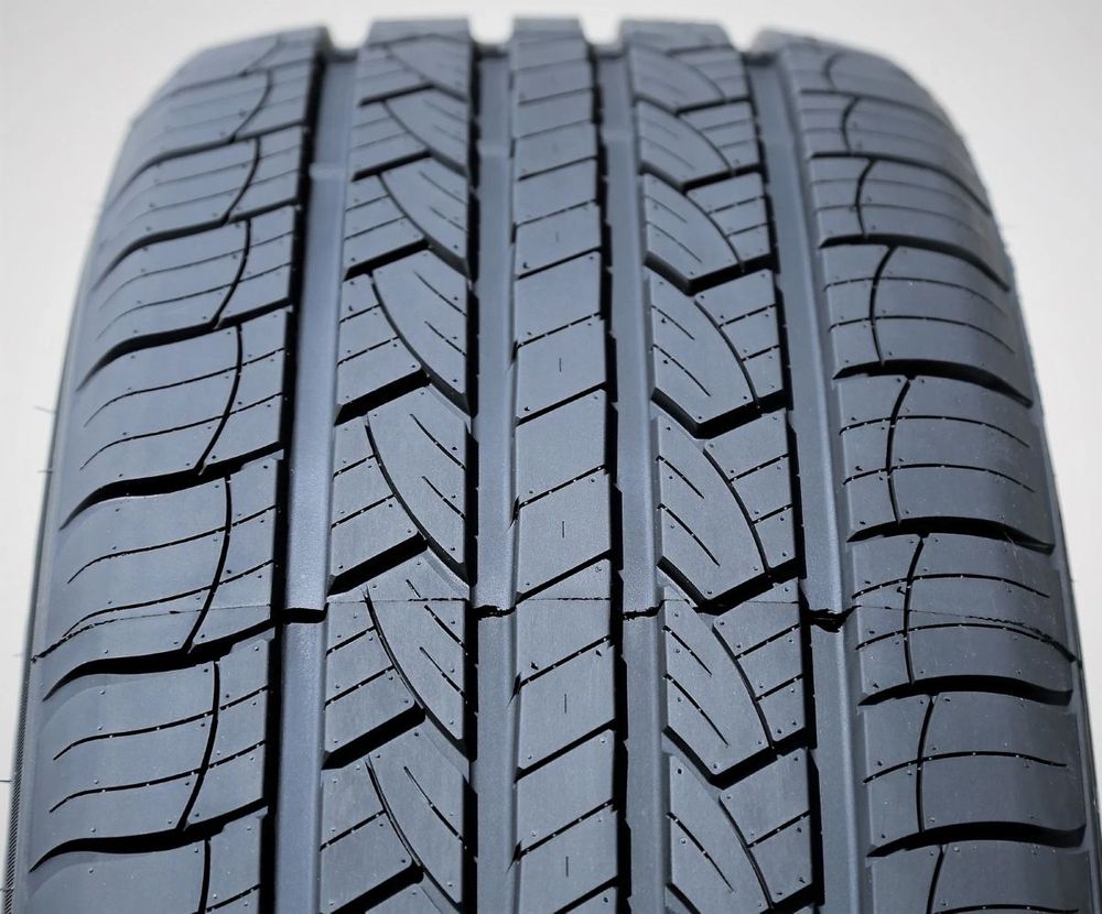 Set of (2) New P 215/65R17 Farroad FRD66 99H - Image 2