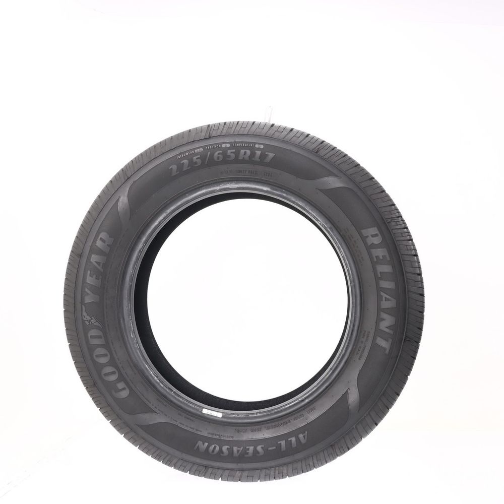 Set of (2) Used 225/65R17 Goodyear Reliant All-season 102H - 8-9.5/32 - Image 6