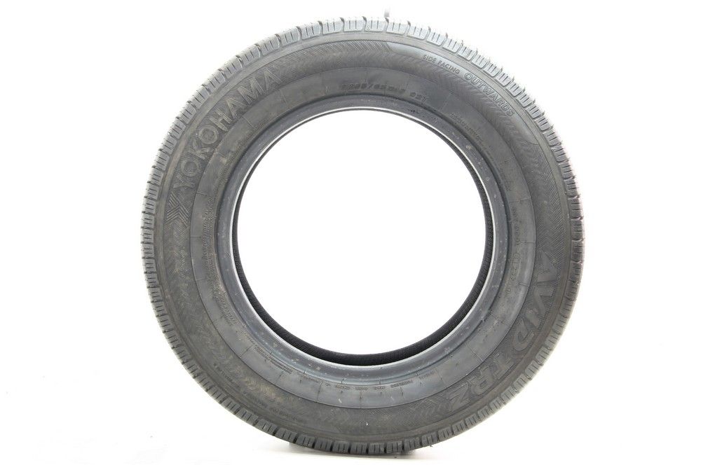 Used 205/65R15 Yokohama Avid TRZ 92T - 8.5/32 - Image 2