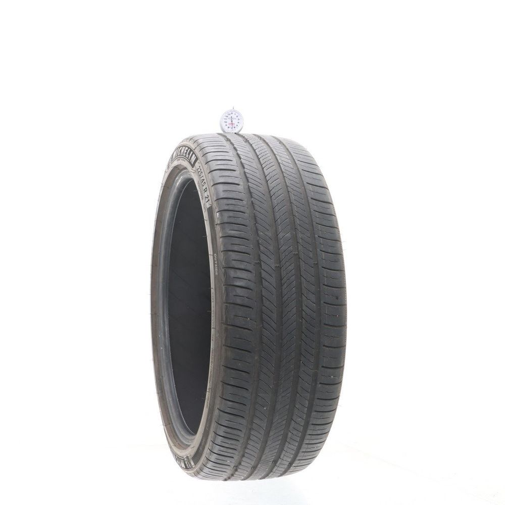 Set of (2) Used 225/45R21 Michelin Primacy Tour A/S 95W - 6.5-7/32 - Image 1