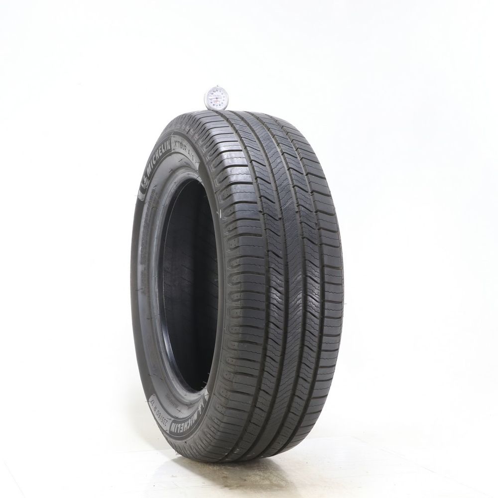 Set of (2) Used 235/60R17 Michelin X Tour A/S 2 102H - 9.5-10/32 - Image 4