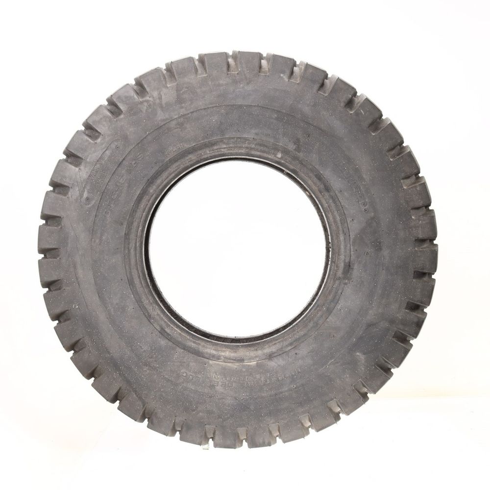 Used 8.25-15 STA Industrial Deep Lug 1N/A - 20/32 - Image 3