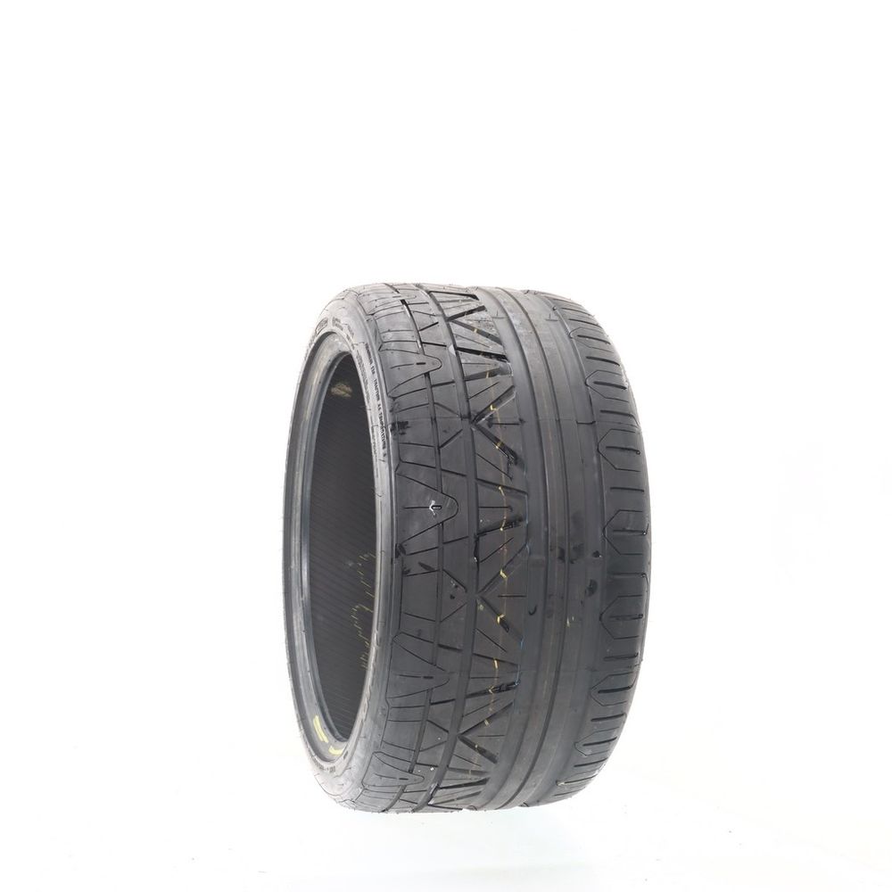 New 305/30ZR19 Nitto Invo 102Y - Image 1
