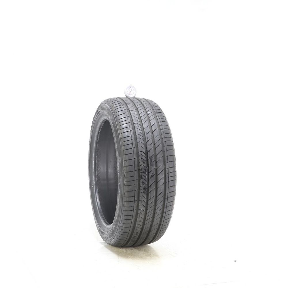 Set of (2) Used 215/45ZR17 Kumho Majesty 9 Solus TA91 91W - 7.5-8/32 - Image 4