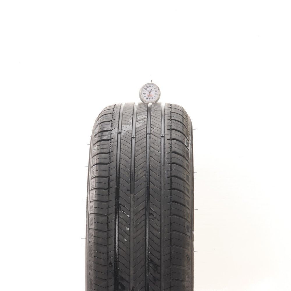 Set of (4) Used 235/65R17 Michelin Primacy All Season 104H - 7.5-9/32 - Image 2
