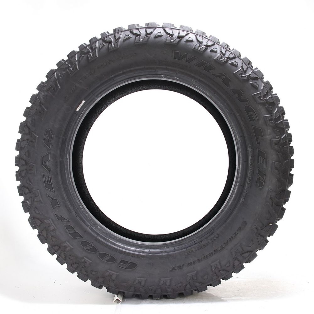 Used LT 275/65R20 Goodyear Wrangler Ultra Terrain AT 126/123Q E - 18/32 - Image 3