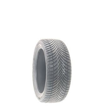 New 225/45ZR17 Kumho Solus 4S HA32 94W