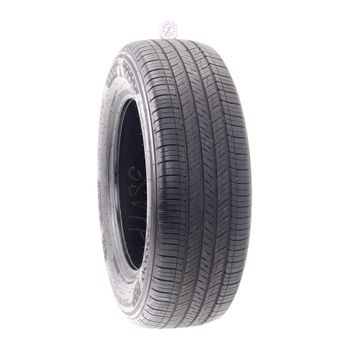 Set of (2) Used 235/65R17 Kumho Crugen HP71 104H - 8-9/32