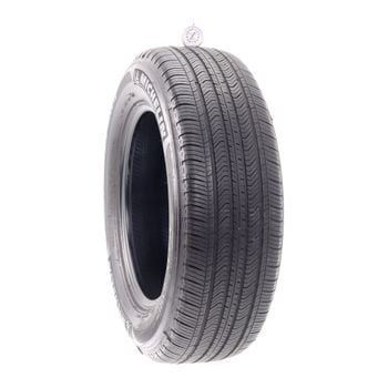 Set of (2) Used 235/65R17 Michelin Primacy MXV4 103T - 8.5-9/32