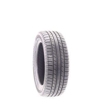 New 215/55R17 Michelin Defender 2 98V | Utires