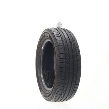 Set of (2) Used 215/60R17 Michelin Defender 2 96H - 9-10/32