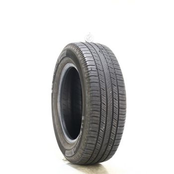 Set of (2) Used 215/65R16 Michelin Defender 2 98H - 8-8.5/32