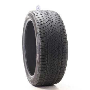 Set of (2) Used 285/40R22 Pirelli Scorpion Winter 110V - 6.5-7.5/32