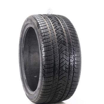 Set of (2) Used 305/35R21 Pirelli Scorpion Winter NO 109V - 8/32