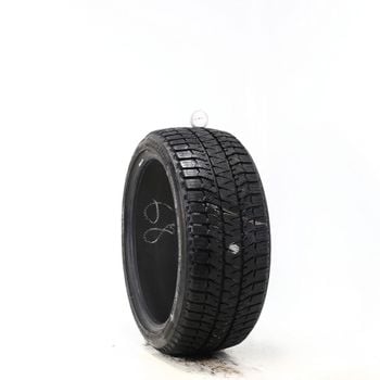 Set of (2) Used 235/40R18 Bridgestone Blizzak WS90 Studless 95H - 10-10.5/32