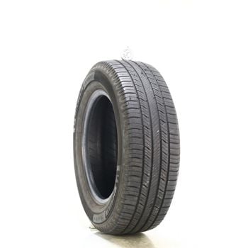 Set of (4) Used 215/65R16 Michelin Defender 2 98H - 8-8.5/32